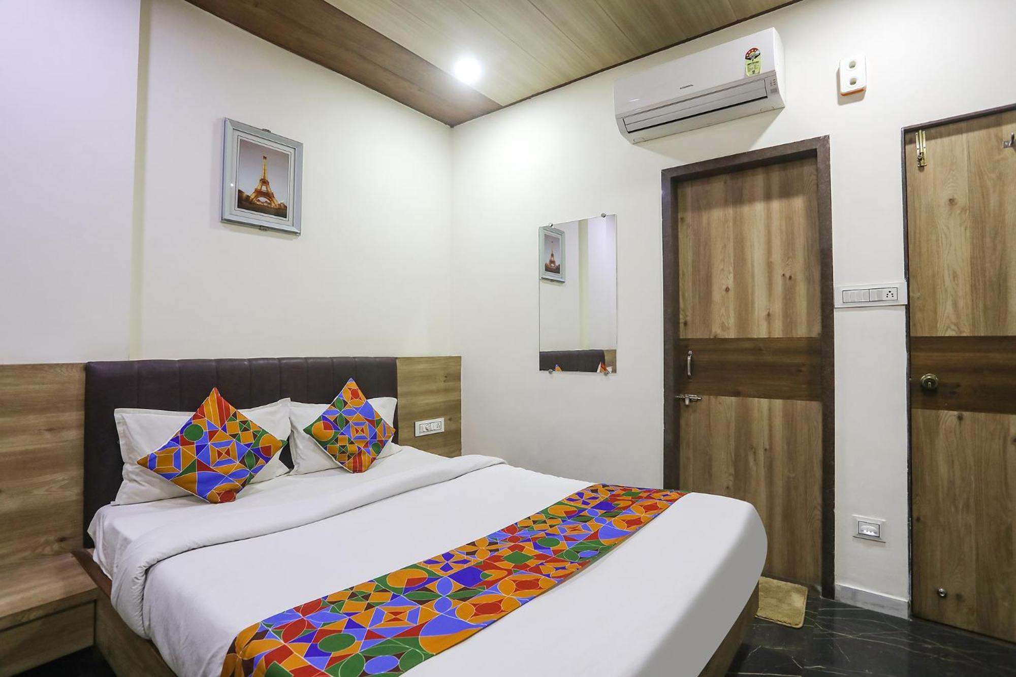 Hotel Vedanta Inn Nagpur Bagian luar foto