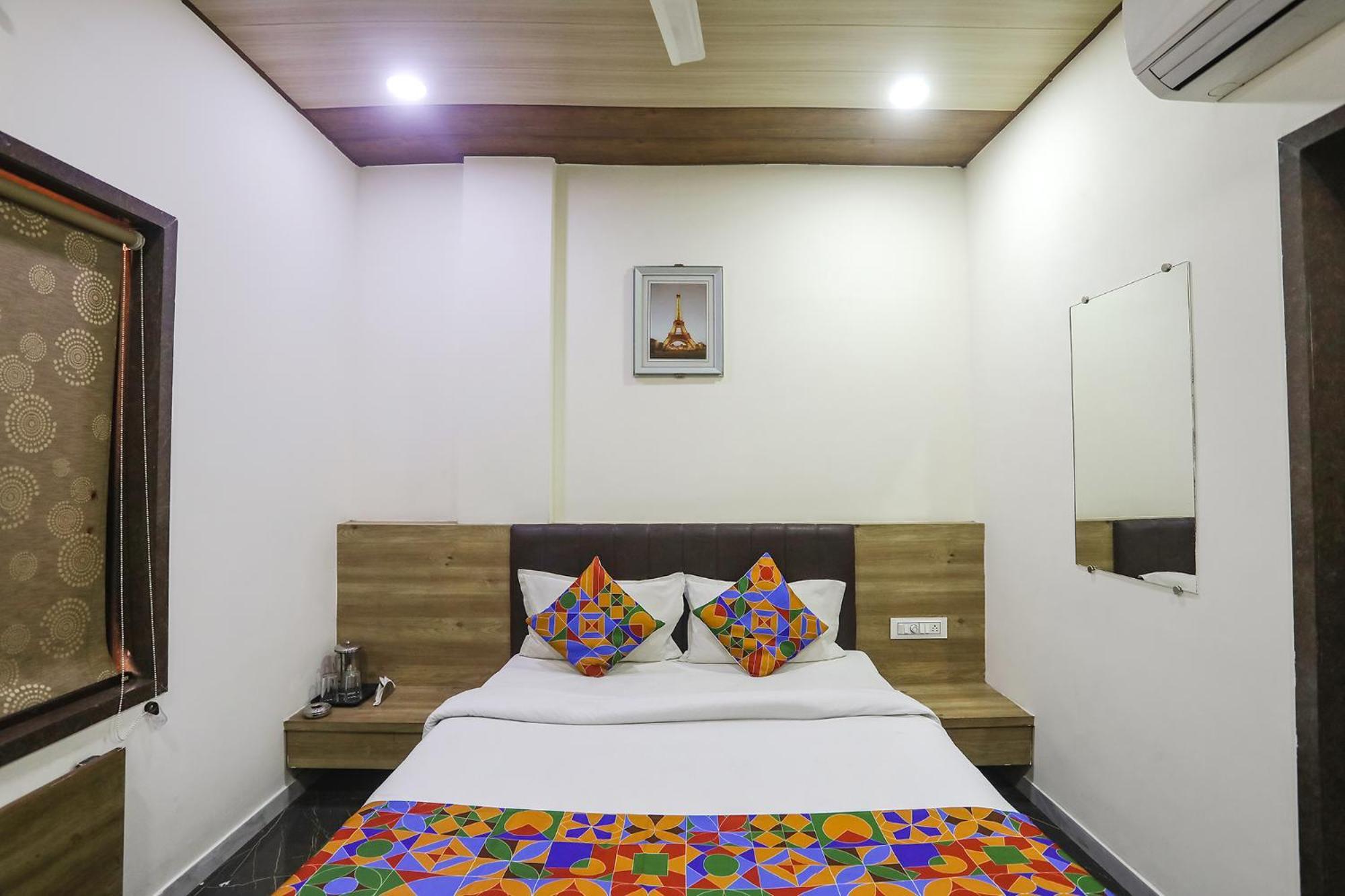 Hotel Vedanta Inn Nagpur Bagian luar foto